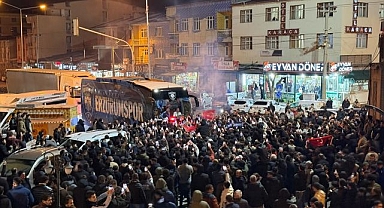 Erzurumspor FK'ya coşkulu karşılama! Şehir tek yürek oldu