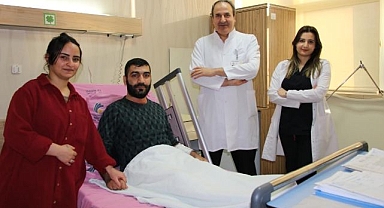 Genç adamı sağlığına kavuşturdular