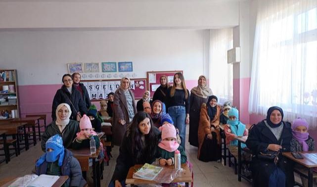 Gençlerden köy okuluna anlamlı etkinlik 