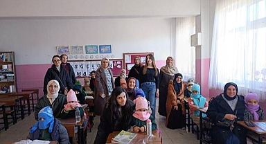 Gençlerden köy okuluna anlamlı etkinlik 