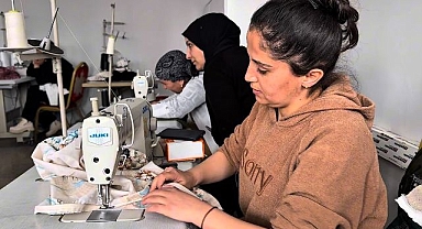 Hem meslek öğrenip hem de sosyalleşiyorlar