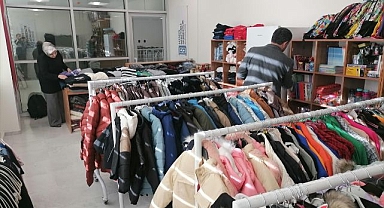 Hınıs Adliyesi'nde sosyal market açıldı