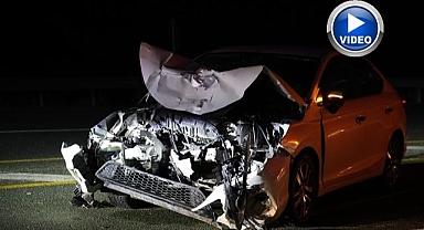 İki araç birbirine girdi!