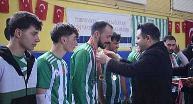 İlçede salon futbolu turnuvası 