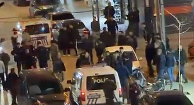 Kafa kafaya çarpıştılar! Ortalık savaş alanına döndü