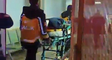 Kamyonet şarampole yuvarlandı: Yaralılar var!