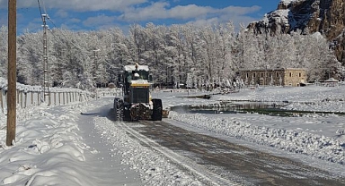 Kapanan 390 yoldan 230'u açıldı