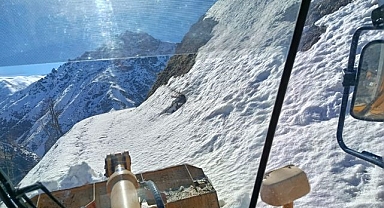 Kapanan köy yolları açılıyor