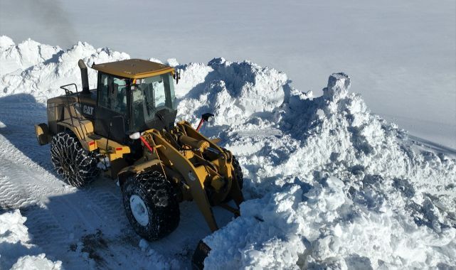 Kar nedeniyle 41 köy yolu ulaşıma kapandı