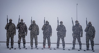 Kar, tipi, fırtına…Özel Harekat için göreve engel yok