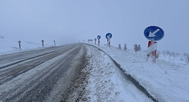 Kar ve tipi ulaşımı aksatıyor