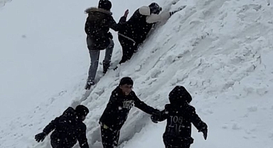 Karlı yamaçlar oyun alanına dönüştü