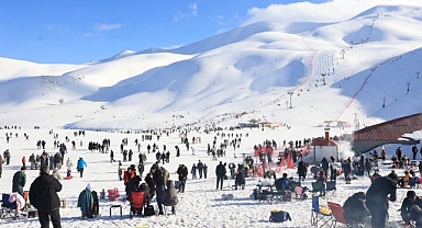 Kayak Merkezi’nde ziyaretçi yoğunluğu