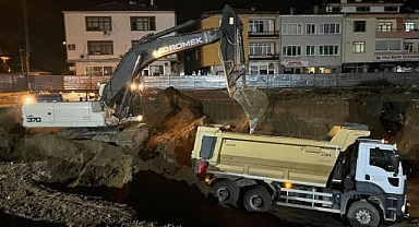Kentsel dönüşümde hafriyat çalışmaları sürüyor