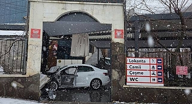 Kontrolden çıktı lokantaya girdi!