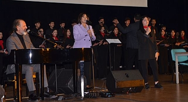 Kulakların pasını sildiler