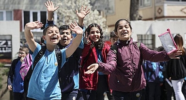 MEB ikinci dönem takvimini açıkladı: Ara tatil bayramla birleşiyor