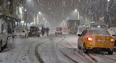 Meteorolojiden kuvvetli yağış uyarısı 
