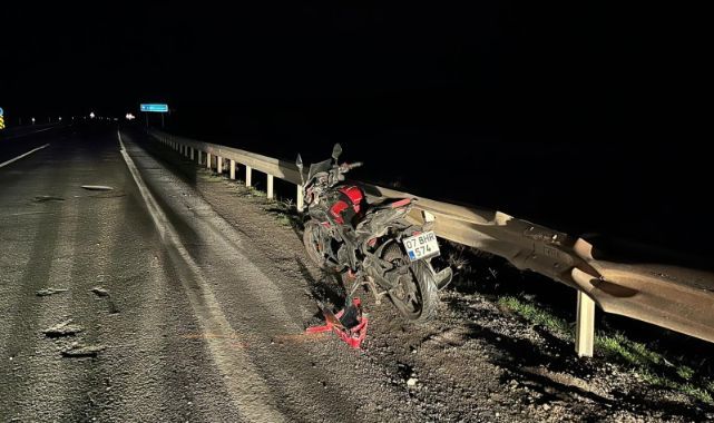 Motosikletiyle çukura düştü, yaralandı!