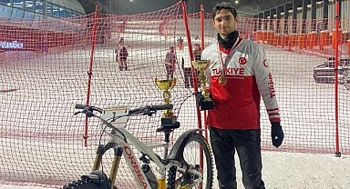 Palandöken'den Alplere: Türk sporcular Snowbike Dünya Şampiyonası'nda