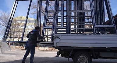 Parasını alamayınca inşaatı söküp gitti 