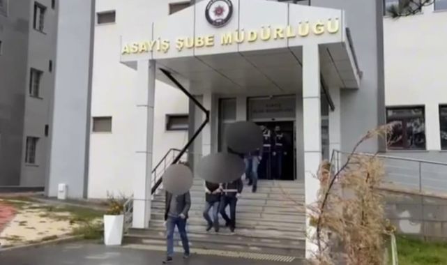 Polislerden kaçamadılar! Yakayı ele verdiler