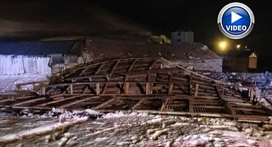 Rüzgar çatıları uçurdu!