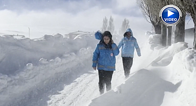Sağlık ekipleri, dağları tepeleri aşıyor