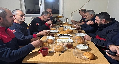 Sahur sofrasında ihbar geldi, itfaiye göreve koştu
