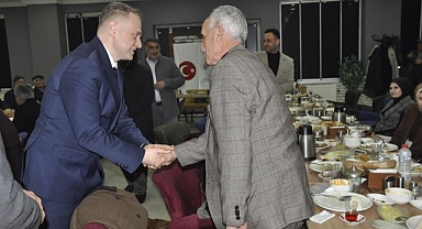 Şehit ve gazi aileleri ile buluştular