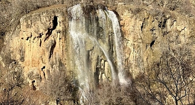 Şelaleler yağışların etkisiyle akmaya başladı