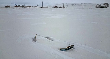 Soğuk hava göleti buz tutturdu