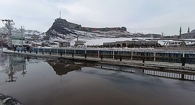 Şubat ayında karlar eriyor