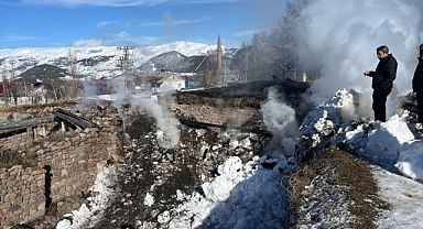 Tek katlı evde çıkan yangın korkuttu 