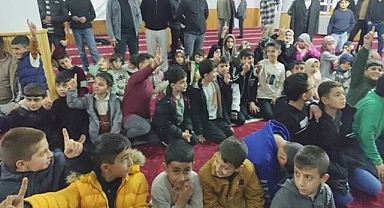 Teravihte cami, çocuklarla doldu taştı 