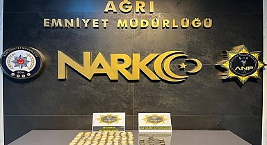 Uyuşturucuyu vücuduna zulaladı!