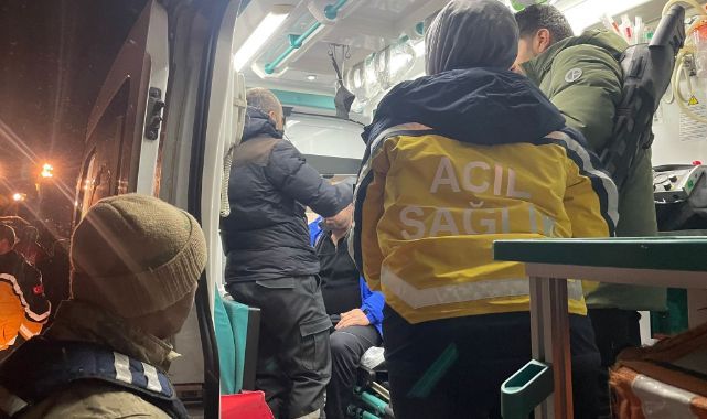 Üzerine çığ düşen personeller kurtarıldı