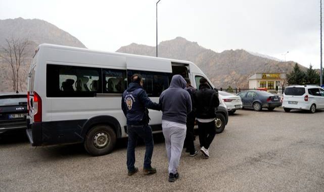 Yasadışı kazandığı parayla kafe açtı!