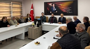 Yaşlılara dijital okuryazarlık eğitimi 