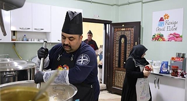 Yüzlerce ihtiyaç sahibine iftar yemeği dağıtılıyor