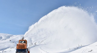 74 yerleşim yerinin yolu ulaşıma kapandı   