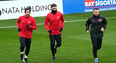 A Milli Futbol Takımı, yağmur altında çalıştı