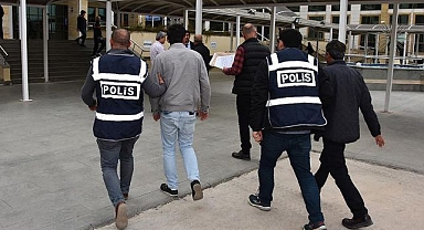 Aranan yüzlerce kişi yakalandı