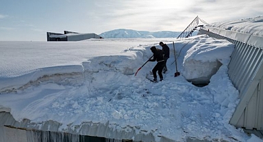 Aşırı kar yağışı tekstilcileri isyan ettirdi 