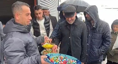 Bayram geleneği yaşatılıyor   