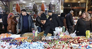 Bayram şekeri tezgahta 