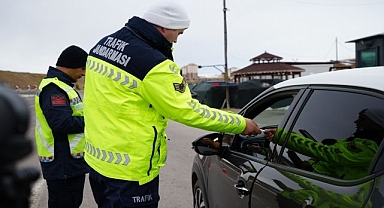 Bayram trafiği mercek altında: Karadan ve havadan sıkı denetim   
