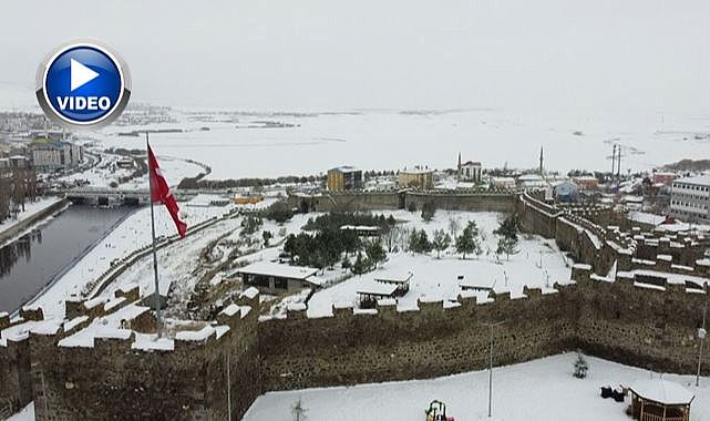 Beyaza bürünen kale havadan görüntülendi