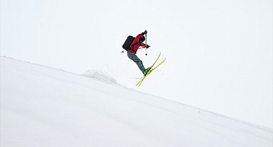 Çat Dağı'nda yabancı kayakçılara adrenalin keyfi
