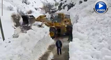Çığ düşen yol temizlendi 